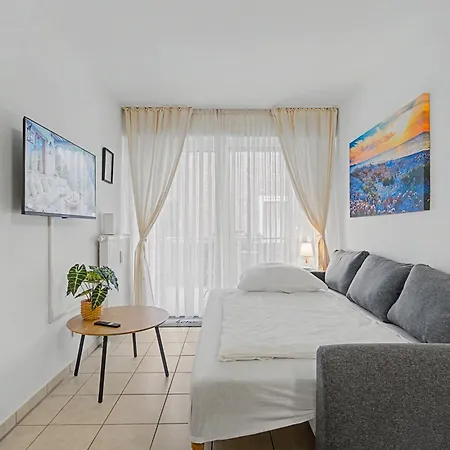 2 Schlafzimmer - 4 Betten, Parkplatz, Terrasse *
