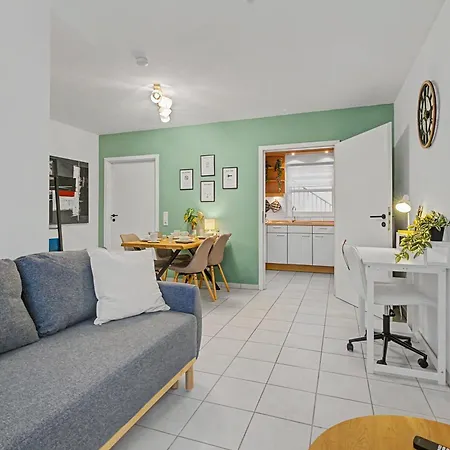 2 Schlafzimmer - 4 Betten, Parkplatz, Terrasse *