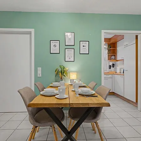 2 Schlafzimmer - 4 Betten, Parkplatz, Terrasse